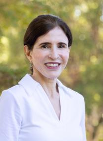 Photograph of Linda Zerilli